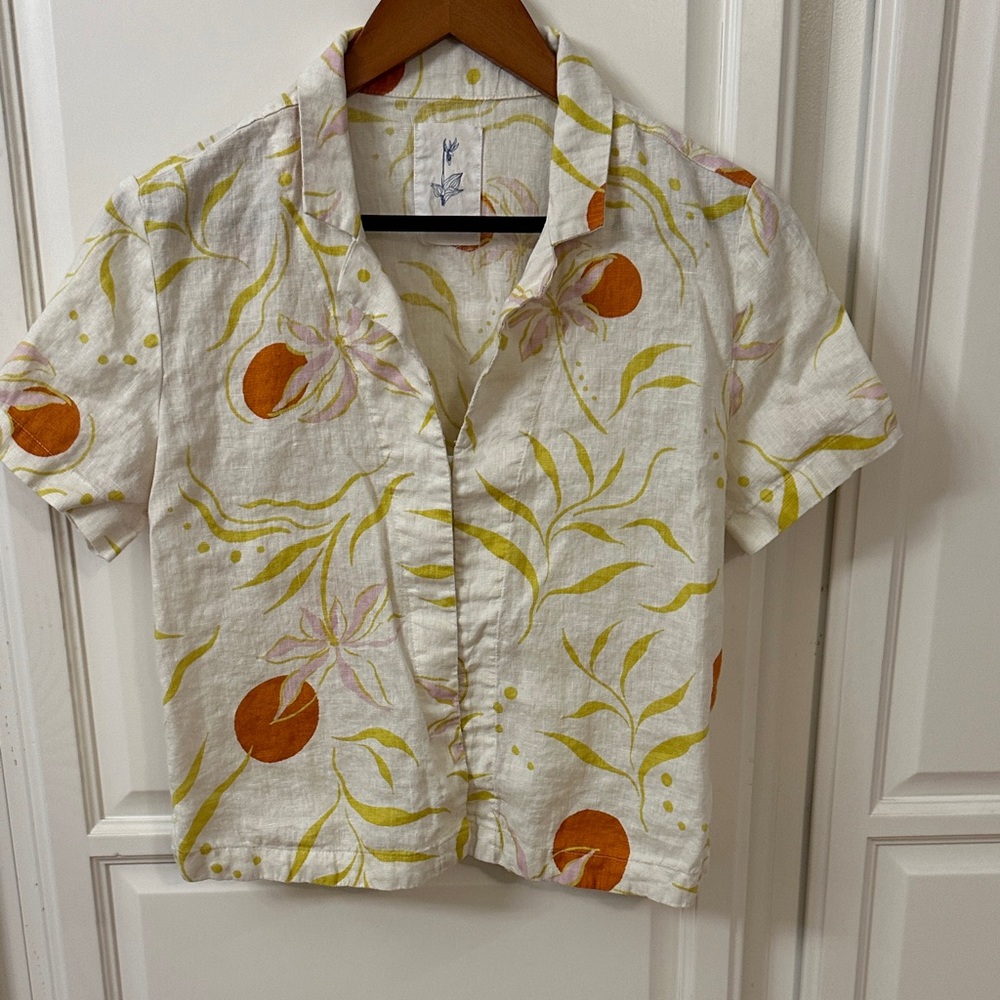 Calypso Linen Floral Short Sleeve Button-Up Shirt (no size, estimated medium)